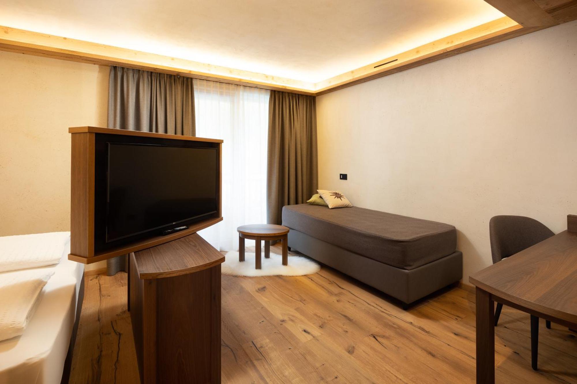 Camino Rustic Chic Hotel Livigno Kamer foto